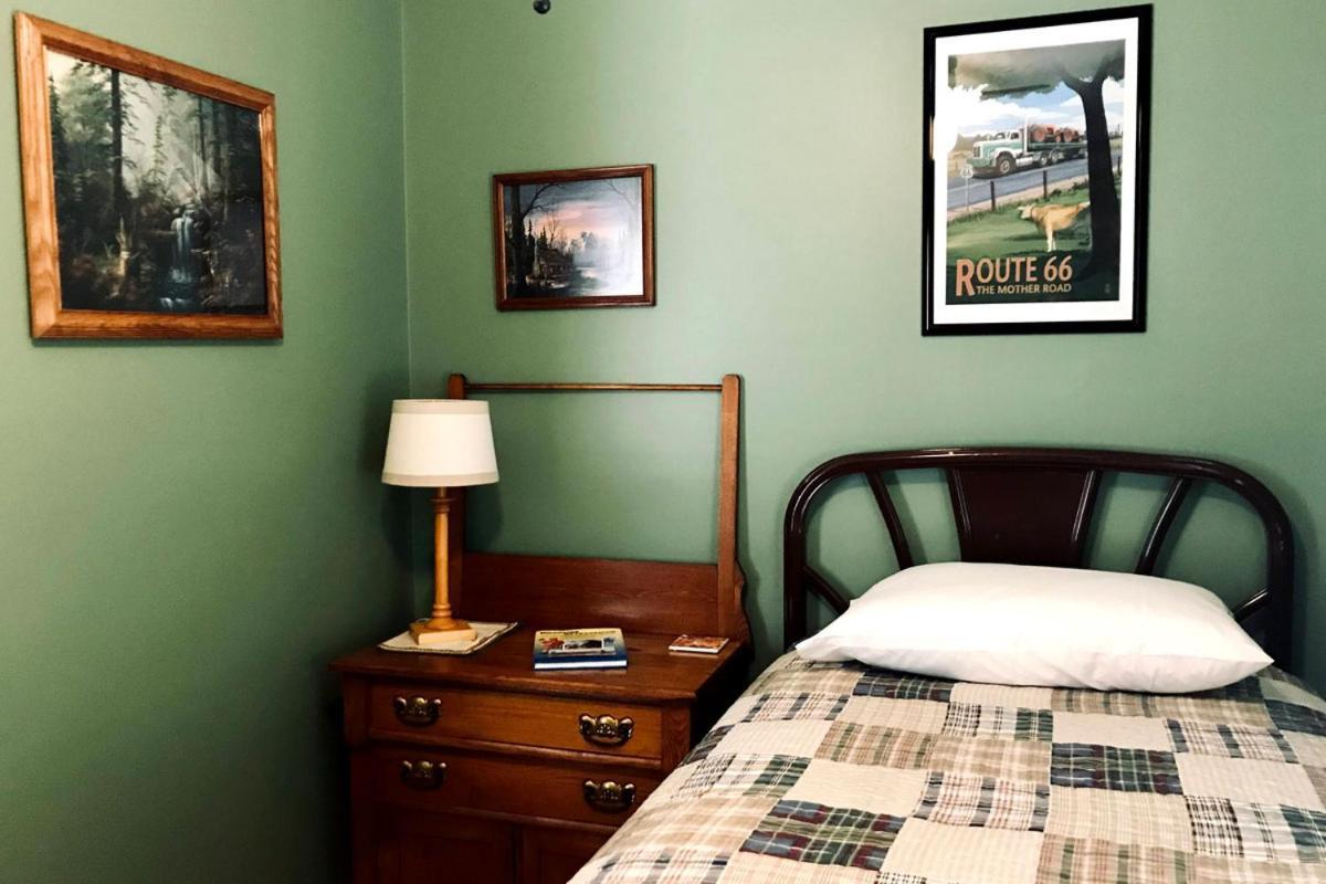 Motel Rockwood Motor Court Springfield