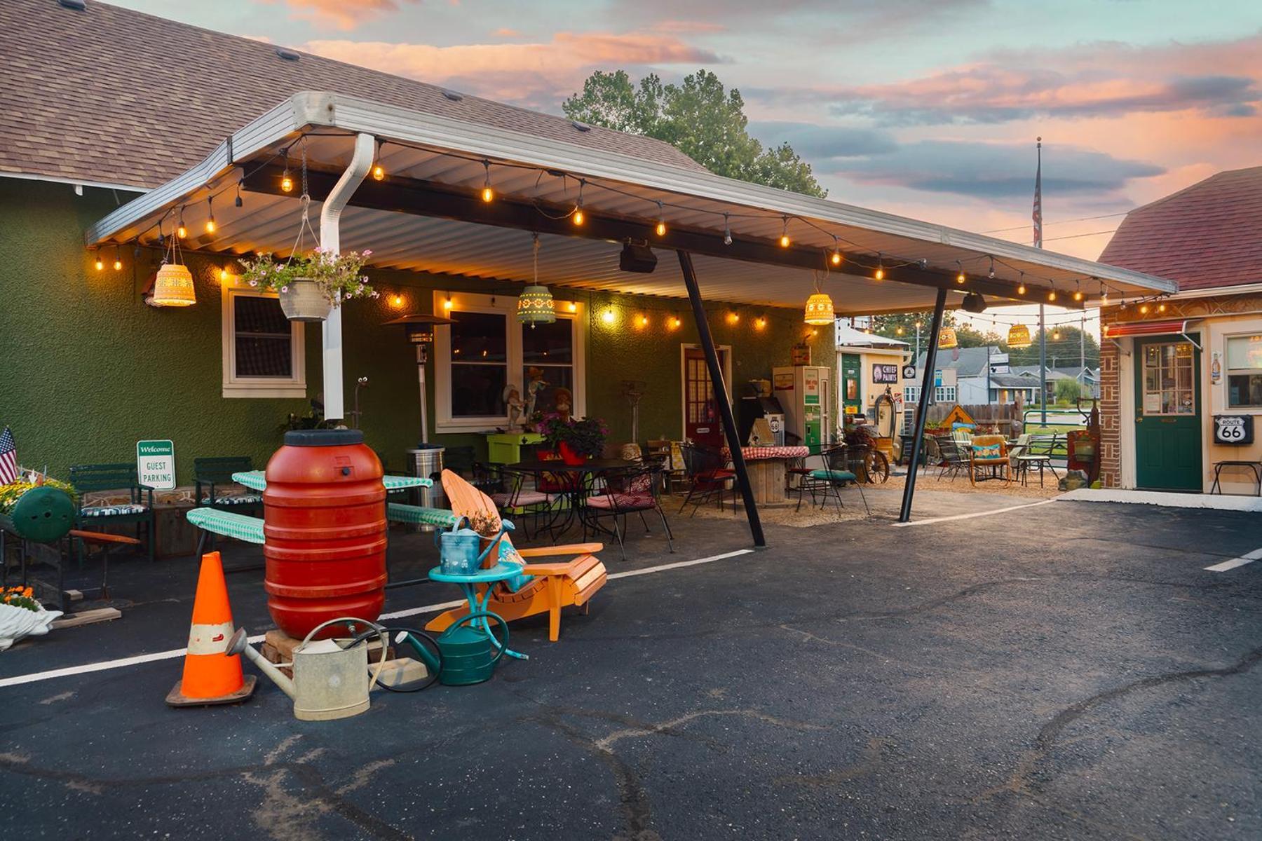 Rockwood Motor Court Motel